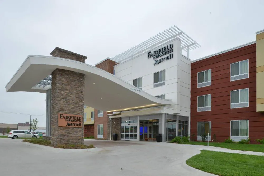Fairfield Inn & Suites Fremont hotel hero