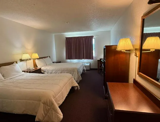 Clarion Hometown Inn hotel detail image 4