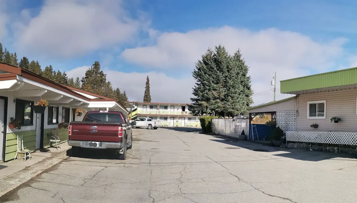 Cedars Motel hotel hero