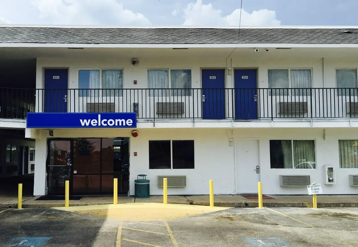 Motel 6 Lufkin, TX hotel hero