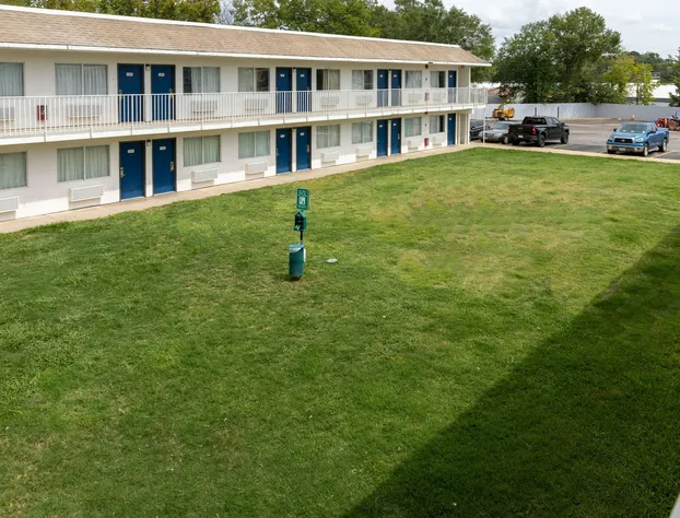 Motel 6 Lufkin, TX hotel detail image 4