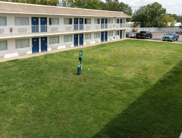 Motel 6 Lufkin, TX hotel detail image 3