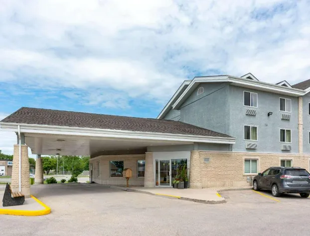 Super 8 by Wyndham Winnipeg West hotel detail image 1