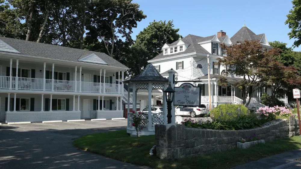 Moseley Cottage Inn & Town Motel hotel hero