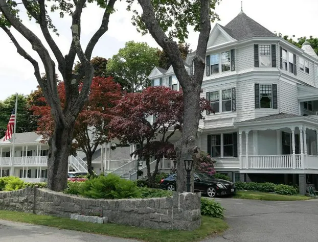 Moseley Cottage Inn & Town Motel hotel detail image 1
