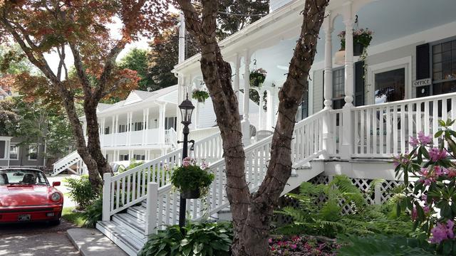 Moseley Cottage Inn & Town Motel hotel detail image 3