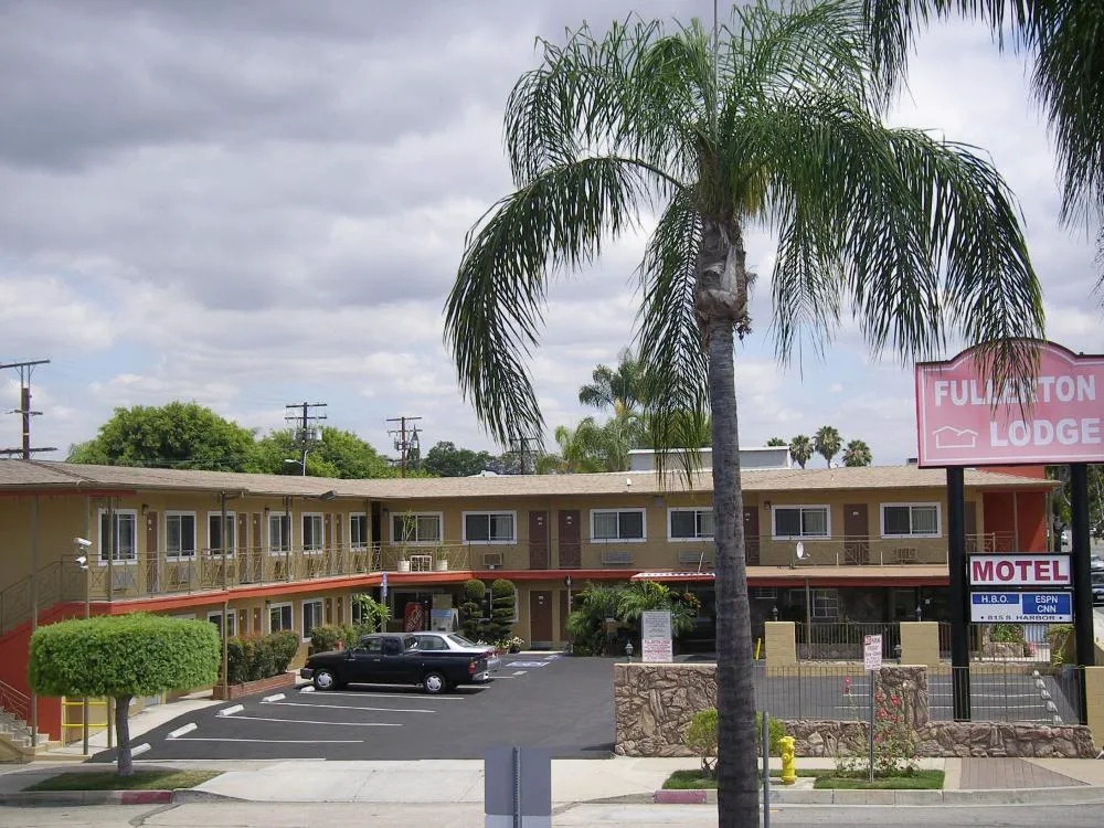 Fullerton Lodge hotel hero