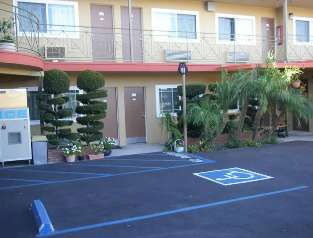 Fullerton Lodge hotel detail image 1