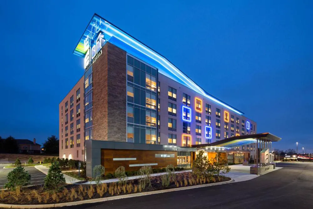 Aloft Louisville East hotel hero