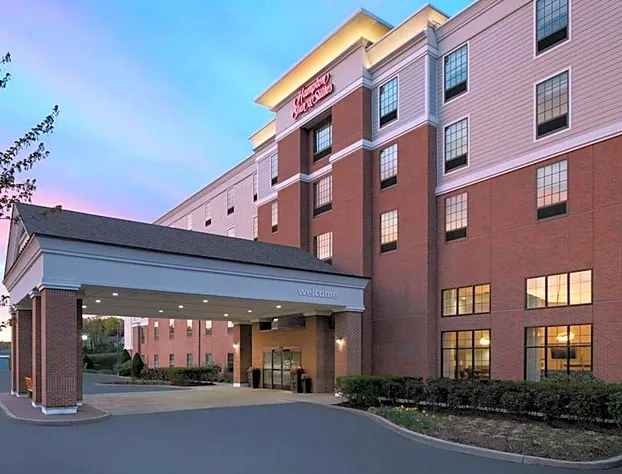 Hampton Inn & Suites Yonkers - Westchester hotel detail image 1