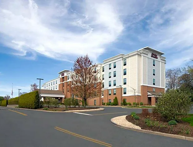 Hampton Inn & Suites Yonkers - Westchester hotel detail image 2