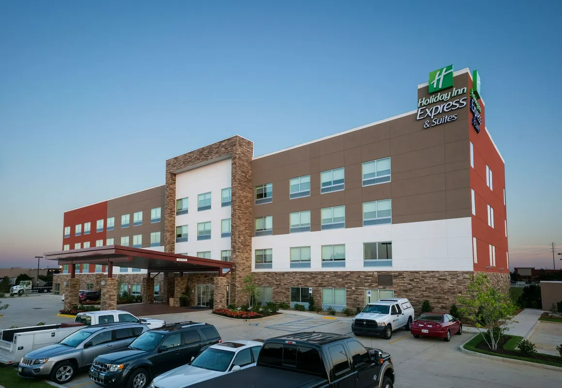 Holiday Inn Express & Suites Southaven Central - Memphis by IHG hotel hero