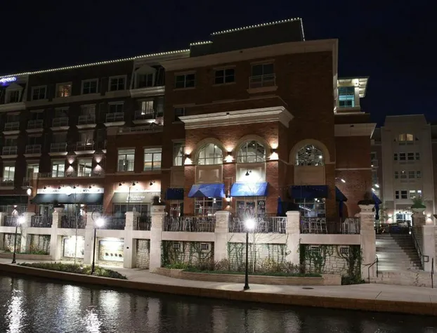 Hotel Indigo Naperville Riverwalk by IHG hotel detail image 3