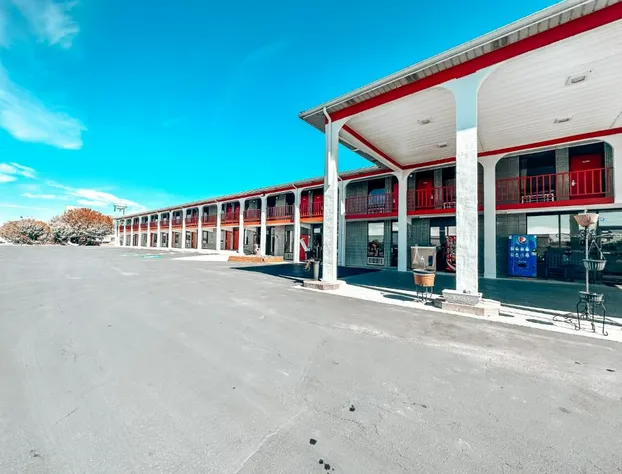 Laker Inn hotel detail image 1