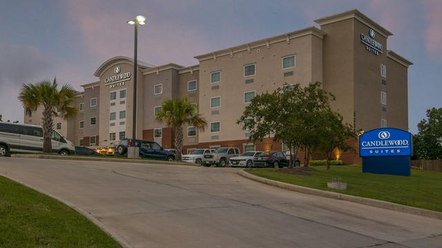 Candlewood Suites Baton Rouge - College Drive, an IHG Hotel hotel detail image 2