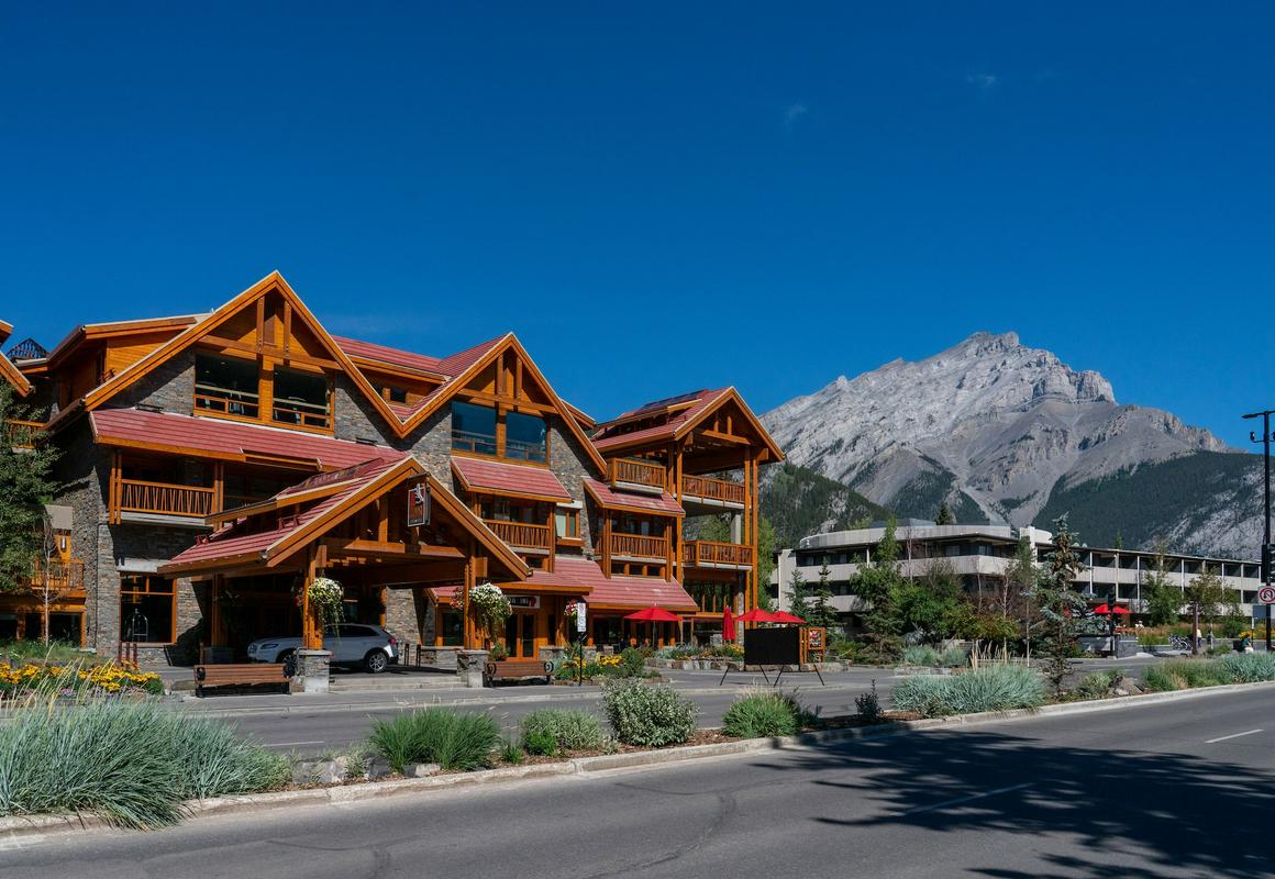 Moose Hotel And Suites hotel hero
