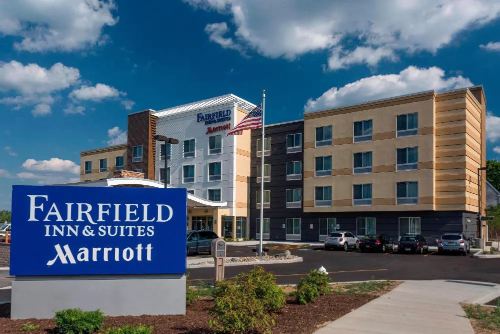Fairfield Inn & Suites by Marriott Geneva Finger Lakes hotel hero
