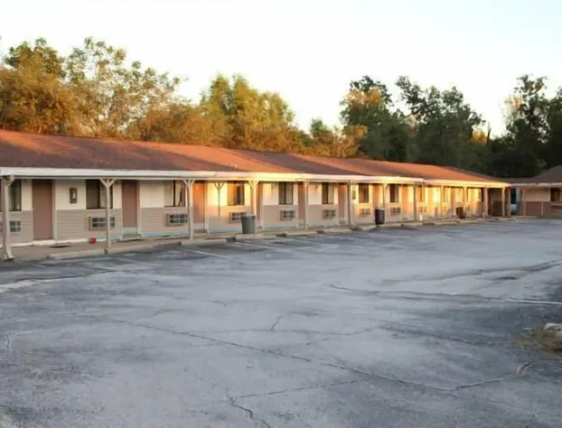 Frontier Motel hotel detail image 1