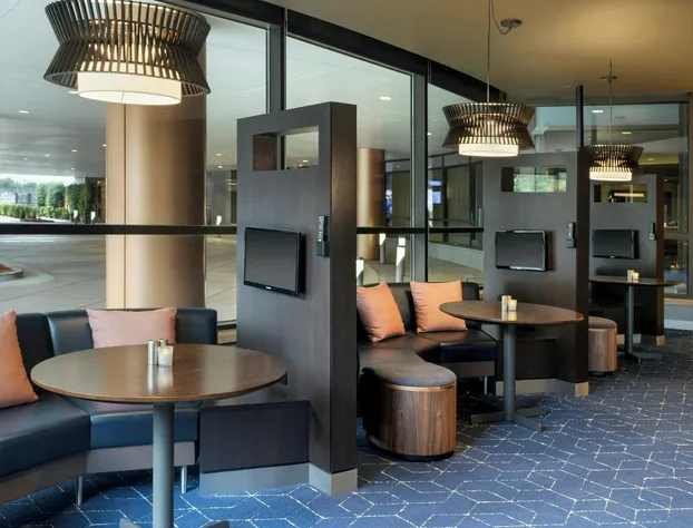 Courtyard by Marriott Redwood City hotel detail image 3