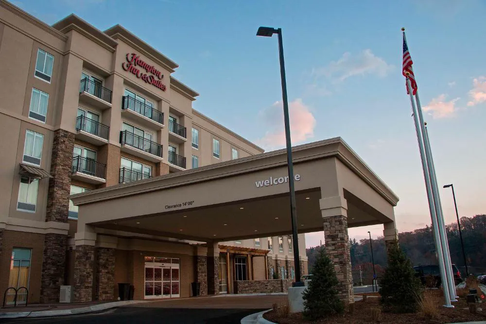 Hampton Inn & Suites Boone hotel hero