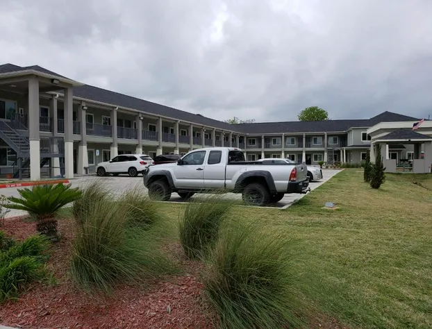 Scottish Inns & Suites hotel detail image 1