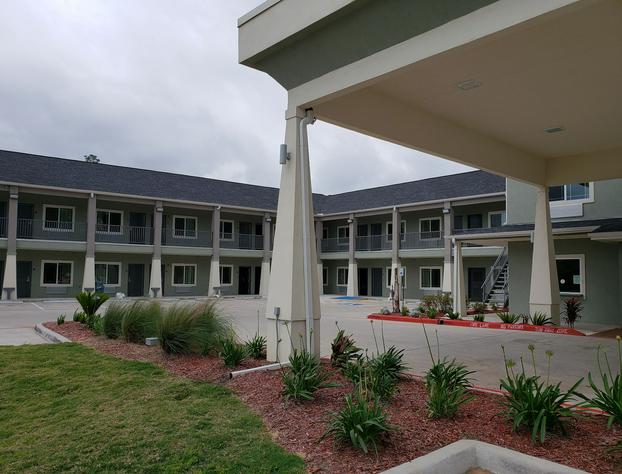 Scottish Inns & Suites hotel detail image 1