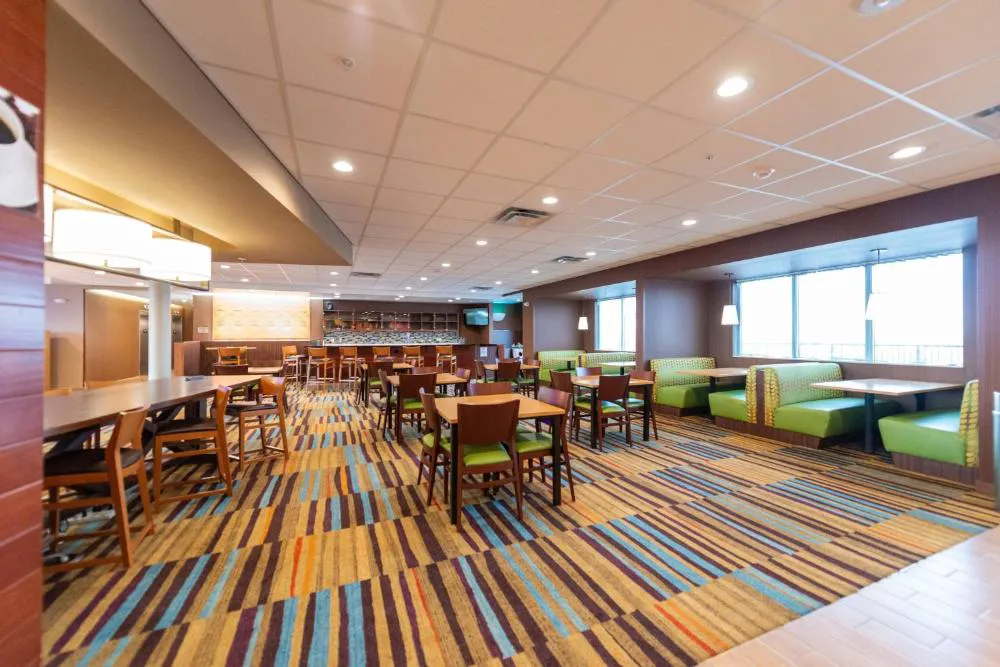 Fairfield Inn & Suites by Marriott Sidney hotel hero