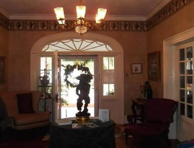 Inn Upon Moon River Plantation hotel detail image 1
