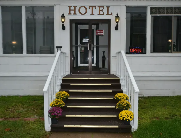 Perfect Stay Inn & Suites hotel detail image 1