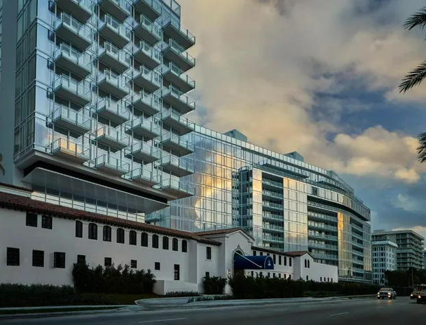 Four Seasons Hotel at The Surf Club hotel detail image 1