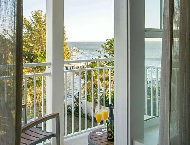 Waterline Villas & Marina, Autograph Collection hotel detail image 2