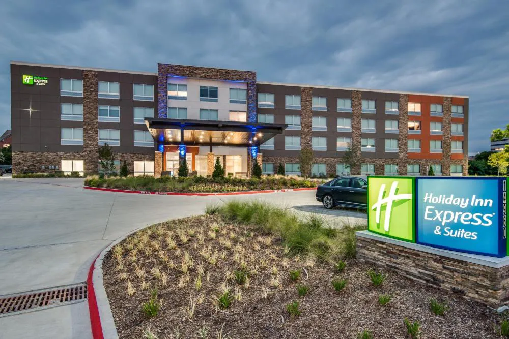 Holiday Inn Express & Suites Dallas North - Addison by IHG hotel hero