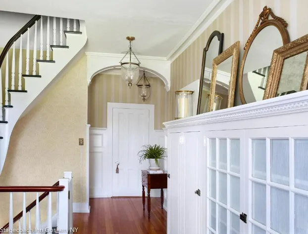 Stagecoach Inn hotel detail image 3