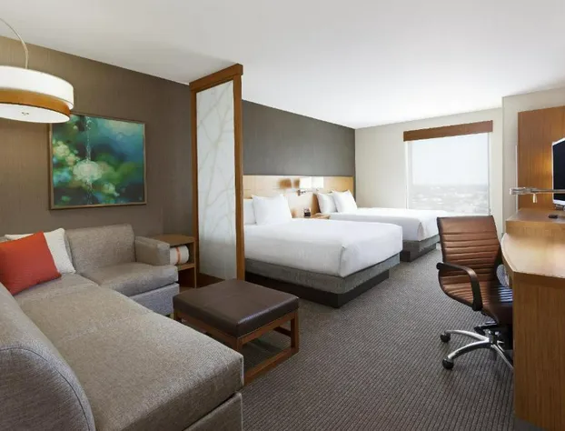 Hyatt Place West Des Moines Jordan Creek hotel detail image 2