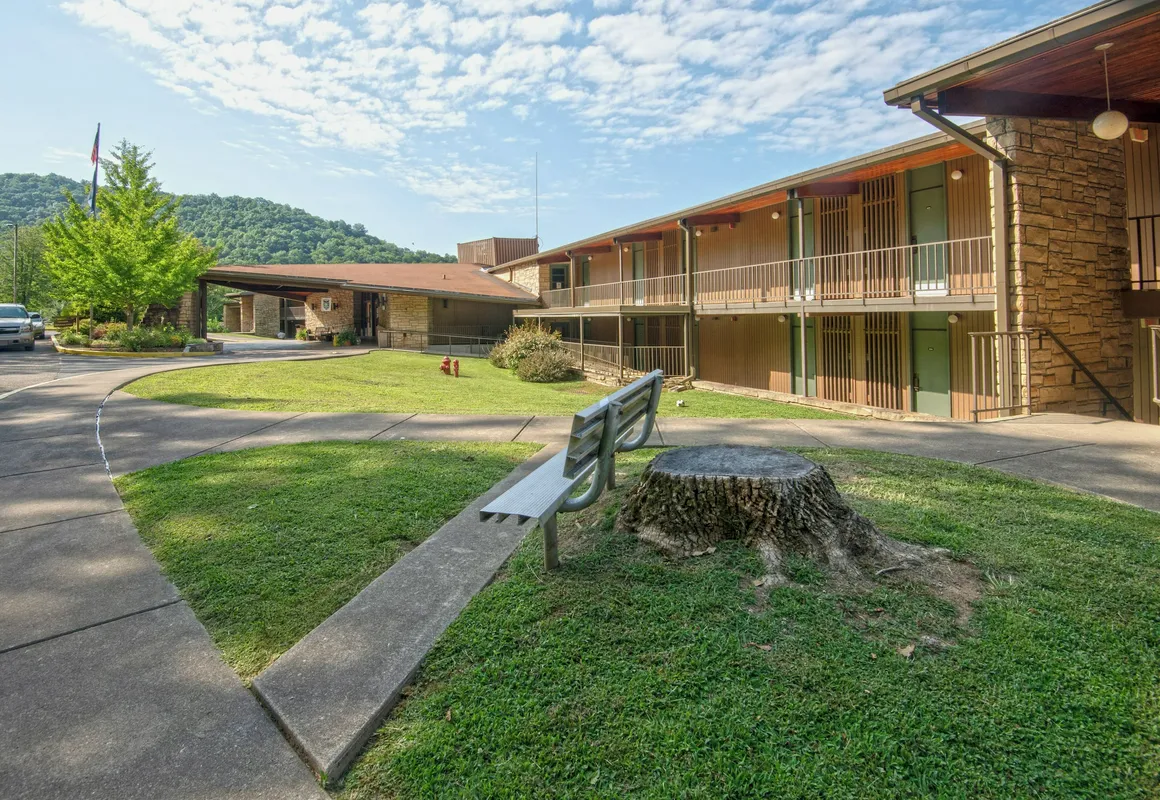 Buckhorn Lake State Resort Park hotel hero