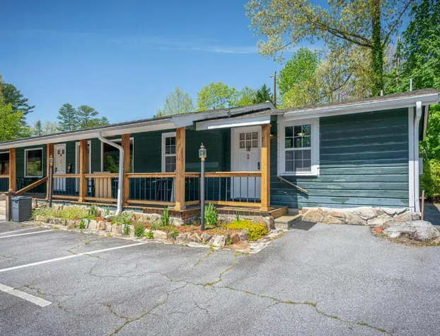 CedarWood Inn hotel detail image 4