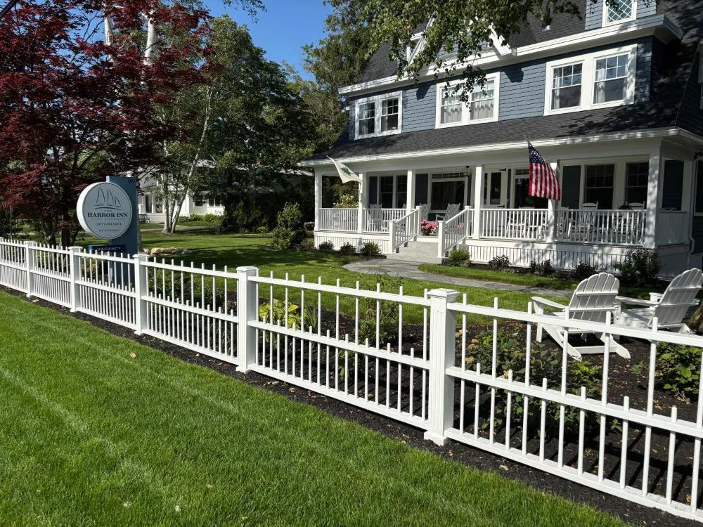 The Harbor Inn hotel hero