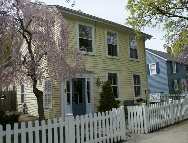 Queen Regent hotel detail image 2