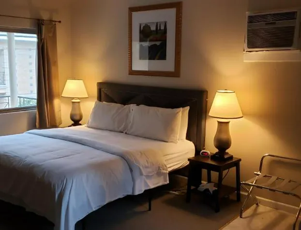 The Happy Hollow hotel detail image 4