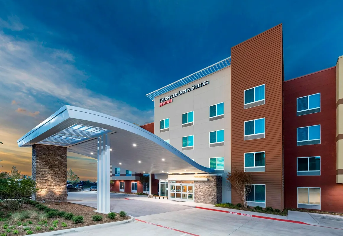 Fairfield Inn & Suites by Marriott Dallas Waxahachie hotel hero