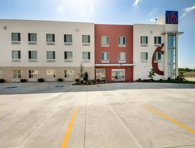 Motel 6 Tulsa, OK hotel detail image 1