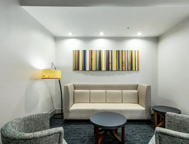 Holiday Inn Express & Suites Jersey City North - Hoboken by IHG hotel detail image 4