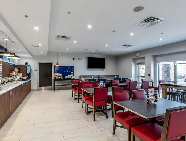 Holiday Inn Express & Suites Jersey City North - Hoboken by IHG hotel detail image 4