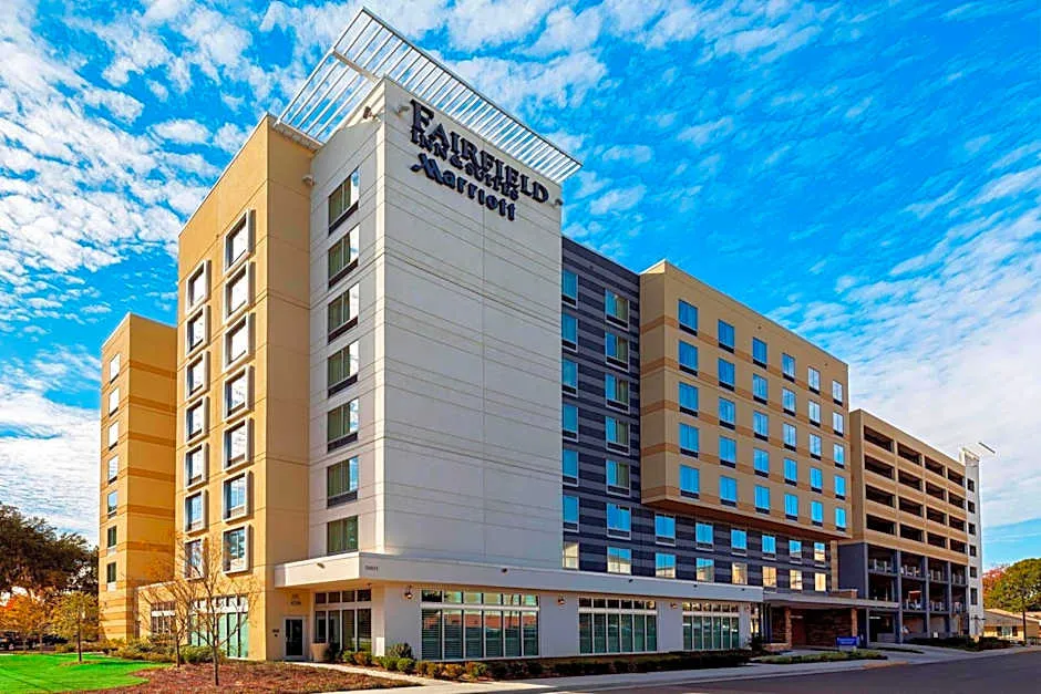 Fairfield Inn & Suites by Marriott Savannah Midtown hotel hero