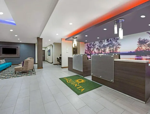 La Quinta Inn & Suites by Wyndham Lake Charles - Westlake hotel detail image 4