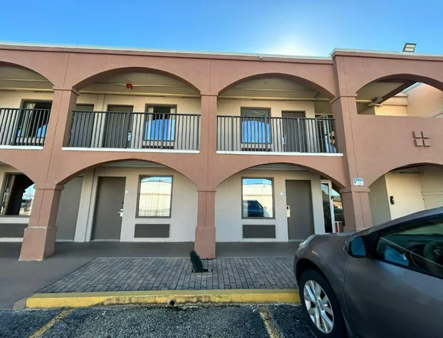 Suite Dreams Motel By Capital O Mattoon I - 57 hotel detail image 2