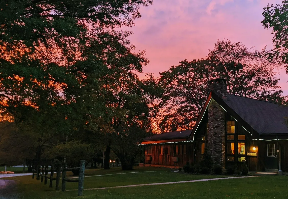 Foggy Mountain Lodge hotel hero