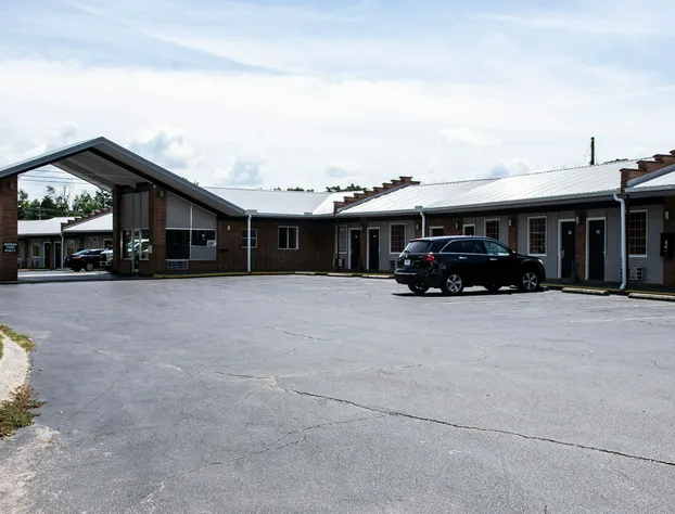 Budget Inn Carthage hotel detail image 2