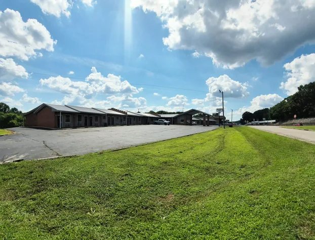 Budget Inn Carthage hotel detail image 3