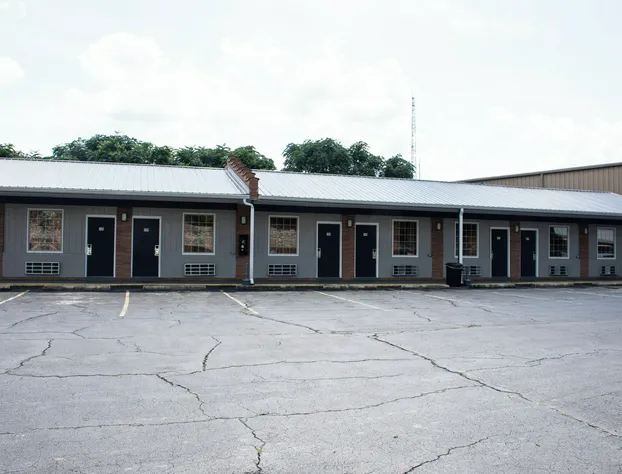 Budget Inn Carthage hotel detail image 4